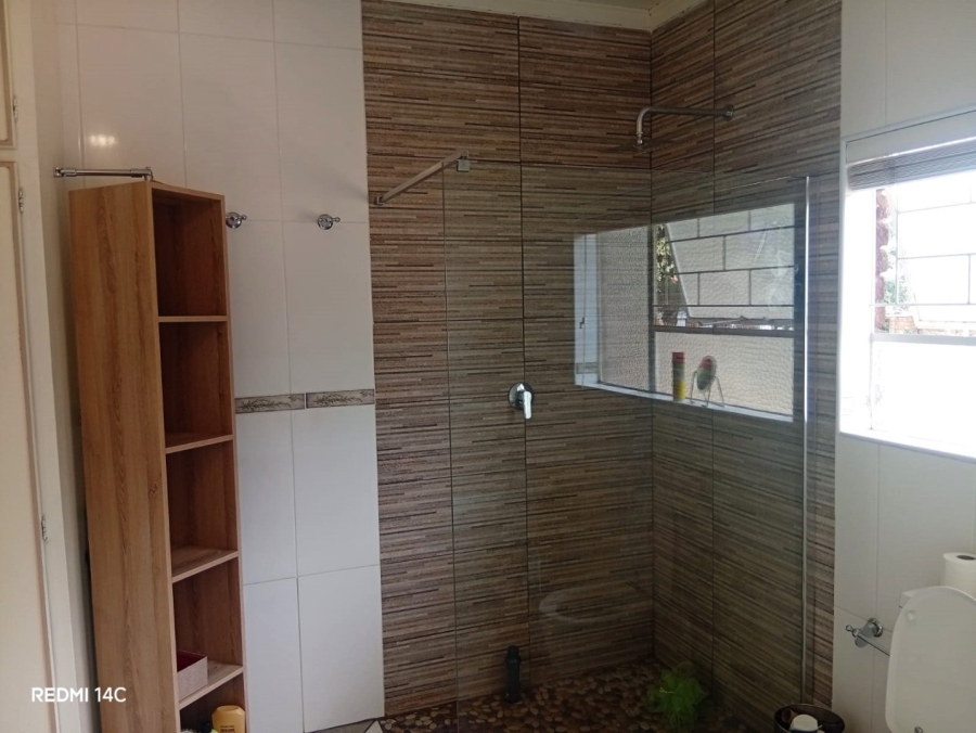 5 Bedroom Property for Sale in Universitas Ridge Free State